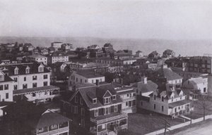 Old Orchard Beach, Maine: Das Dorf, Blick nach Osten vom Old Orchard House von American Photographer (after)