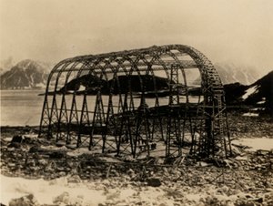 Die America, ein halbstarres Luftschiff, gebaut von Mutin Godard in Frankreich für Walter Wellmans Versuch, den Nordpol per Luft zu erreichen von American Photographer (after)