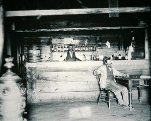 Ein Salon in Albany County, Wyoming, ca. 1890
