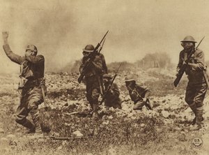 Amerika im Ersten Weltkrieg: Gefahr durch Gasangriffe wurde unseren Männern eindringlich vermittelt, um die Befolgung der Armeebefehle bezüglich des Tragens von Gasmasken zu erzwingen (s/w Foto)