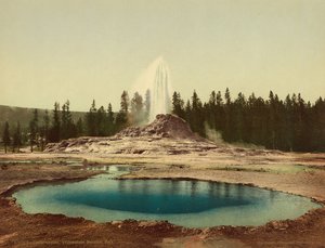 Castle Geyser, Yellowstone Nationalpark, ca. 1898 (Fotochrom) von American Photographer