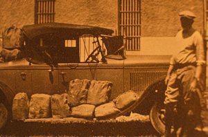 Schinken - Sechserpackungen in Stroh und Papier für Polsterung in Sackleinen, während der Prohibition