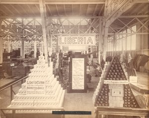 Liberia Seifen- und Kaffeedisplay, Agricultural Hall, Philadelphia Centennial Exhibition, 1876 (Albuminabzug)