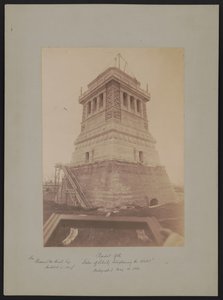 Sockel der "Freiheitsstatue, die die Welt erleuchtet", entworfen von Richard Morris Hunt, während des Baus, 16. Mai 1886 von American Photographer