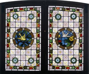 Ein Paar Bleiglasfenster, ca. 1890 von American School