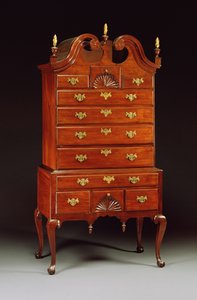Queen Anne geschnitzte hohe Kommode, Connecticut oder New York, 1760-80