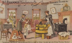 Frau benutzt Waschmaschine von American School