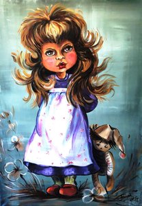 Verspieltes Mädchen und Puppe