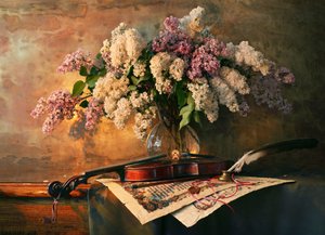 Flieder und Violine Stillleben von Andrey Morozov