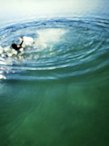 Surfer unter der Oberfläche