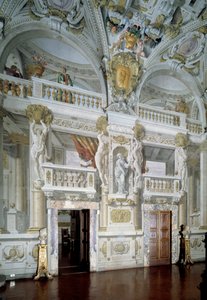 Innenansicht eines offiziellen Besprechungsraums, dekoriert mit Fresken von Angelo Michele Colonna und Agostino Mitelli