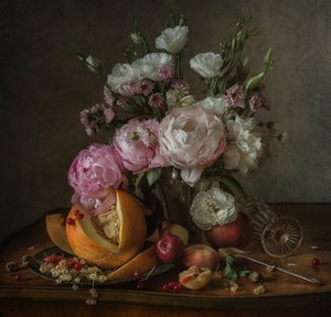 Elegantes Blumen-Stillleben