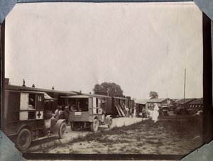 Erster Weltkrieg 1914-1918: Impfung von Soldaten durch Krankenschwestern des Französischen Roten Kreuzes am Bahnhof Saint Gilles (Saint-Gilles) im Ärmelkanal, Niedernormandie, Frankreich. Anonyme Fotografie Juni 1917. Private Sammlung, Stella. von Anonymous Anonymous