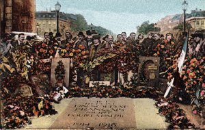 Paris: das Grab des unbekannten Soldaten unter dem Arc de Triomphe, 11. November