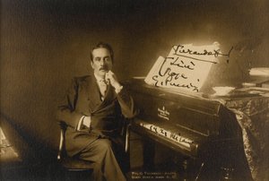 Porträt des Komponisten Giacomo Puccini (1858-1924) von Anonymous Anonymous