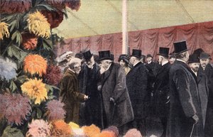 Die Chrysanthemen-Party: Offizielle Chrysanthemen-Ausstellung. Gravur. Aus der Zeitung „Le petit parisien“ am 20.11.1910. Private Sammlung.