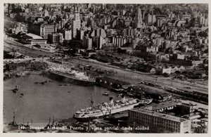 Hafen und Teilansicht der Stadt, Buenos Aires, Argentinien von Argentinian Photographer