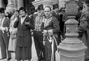 Der italienische Physiker Enrico Fermi (1901-1954, Nobelpreis für Physik 1938) in Zeremonialkleidung bei einer Veranstaltung der Königlichen Akademie von Italien von Armando Bruni