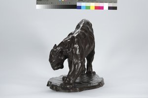 Großer Puma riecht Ochsenfährte von Arthur Putnam