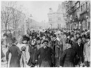 Ringstraßenparade in Wien. Druck basierend auf einem Ölgemälde um 1900 von Theo Zasche von Artist Unknown