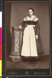 Frau in Tracht - Salzburg