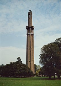 Orientierungsturm im Parc Paul-Mistral, entworfen von Auguste Perret, Gustave Perret und Claude Perret, 1925