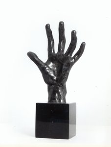 Die Hand, gegossen von Georges Rudier, Paris von Auguste Rodin