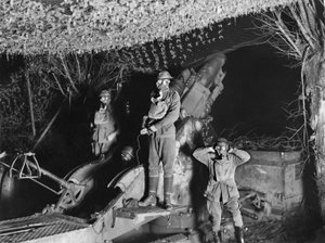 Eine 9,2-Zoll-Haubitze der 2. Australischen Belagerungsbatterie (55. Australische Belagerungsartilleriebatterie) im Einsatz, Voormezeele, Belgien, September 1917 von Australian Photographer