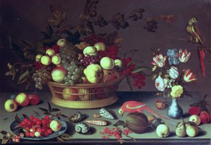 Ein Korb mit Trauben und anderem Obst von Balthasar van der Ast
