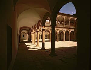 Ansicht der Galerie der Innenhöfe des Krankenhauses, entworfen von Bartolome Bustamante