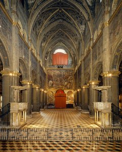 Ansicht des Kirchenschiffs und der Gegenfassade mit Fresken von Pordenone, die Kreuzigung und Absetzung darstellen von Bernardino Gatti