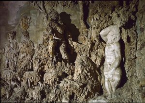 Innenansicht der Höhle von Boboli (Detail)