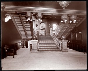 Treppe im Park Avenue Hotel, 1901 oder 1902 von Byron Company