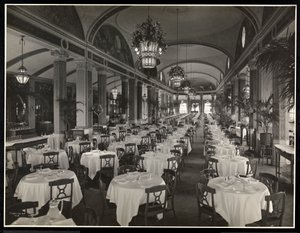 Das Dachgartenrestaurant im Hotel Pennsylvania, 1919 von Byron Company