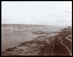 Ansicht von US-Kriegsschiffen im Hudson River während des Besuchs von Prinz Louis von Battenberg, 1905