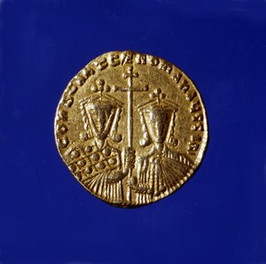 Goldmünze mit dem Abbild der Kaiser Konstantin VII. Porphyrogenet (913 - 959) und seines Sohnes Roman II. (959 - 963) von Byzantine