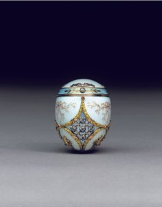 Seltene juwelenbesetzte zweifarbige Eierbonbonniere, 1896-1908 von Carl Fabergé