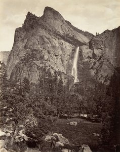 Brautschleierfall, 940 Fuß, Yosemite, ca. 1872, gedruckt ca. 1876 von Carleton E. Watkins.