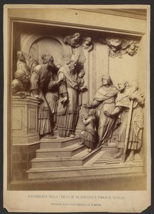 Basrelief aus der Kirche der Heiligen Johannes und Paulus in Venedig von Carlo Naya