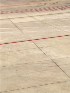 Komposition - Asphalt, 2019 von Cécile Jamet
