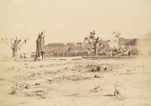 Karge Landschaft mit einer unbekannten Festung, Delhi
