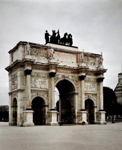 Ansicht des Arc de Triomphe du Carrousel von Pierre Francois Leonard Fontaine (1762-1853) und Charles Percier (1764-1838) in Paris (Louvre) von Charles and Fontaine Pierre Percier