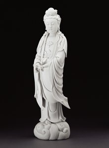 Blanc de Chine Figur von Guanyin, ca. 1800 von Chinese School