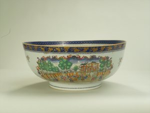 Famille-Rose-Punschschale mit ovalem Blattmotiv, das den Grand Walk, Vauxhall Gardens in den 1750er Jahren darstellt, Qianlong-Periode (1736-95) ca. 1790