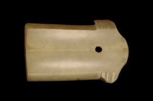 Fragment einer Dolchaxt (ge), späte Shang- bis frühe Westliche Zhou-Dynastie, 12.-10. Jahrhundert v. Chr. von Chinese School