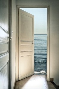 Offene Tür zum Meer von Christian MARCEL