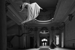 Surreales schwebendes Herrenhaus-Traum von Christine von Diepenbroek