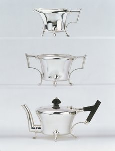 Dreiteiliges Teeservice, entworfen 1878, hergestellt von Hukin & Heath