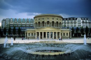 Architektur: Ansicht der Rotunde de la Villette (Rotunde Ledoux) (1784-1789) von Architekt Claude Nicolas Ledoux (1736-1806). Paris, Place Stalingrad von Claude Nicolas Ledoux