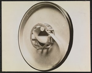 Innere Mechanik der Feaster Film Feed Machine für Phonographenplatten, ausgeschnitten oder maskiert, um einen leeren Hintergrund zu erzeugen